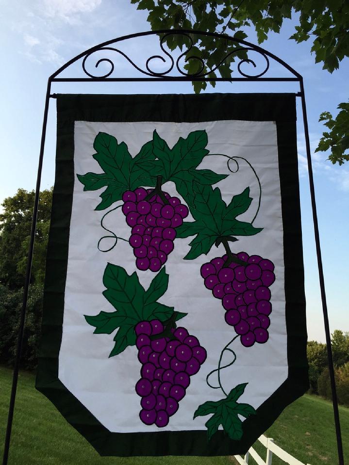 LARGE GRAPES FLAG APPLIQUÉ FLAG BY BALD EAGLE FLAG STORE FREDERICKSBURG VA USA 540-374-3480 PHOTOGRAPH BY BALDEAGLEINDUSTRIES.COM