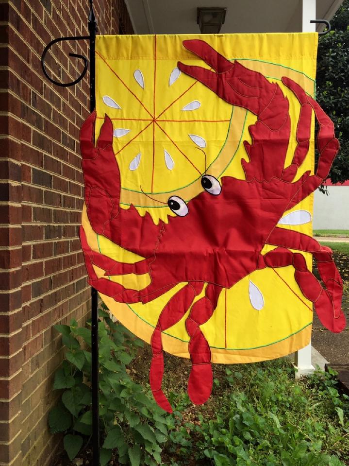 THE DELUXE 3D LARGE RED CRAB FLAG BY BALD EAGLE FLAG STORE DIVISION OF BALD EAGLE INDUSTRIES, PHOTOGRAPH BY BALDEAGLEINDUSTRIES.COM (540) 374-3480